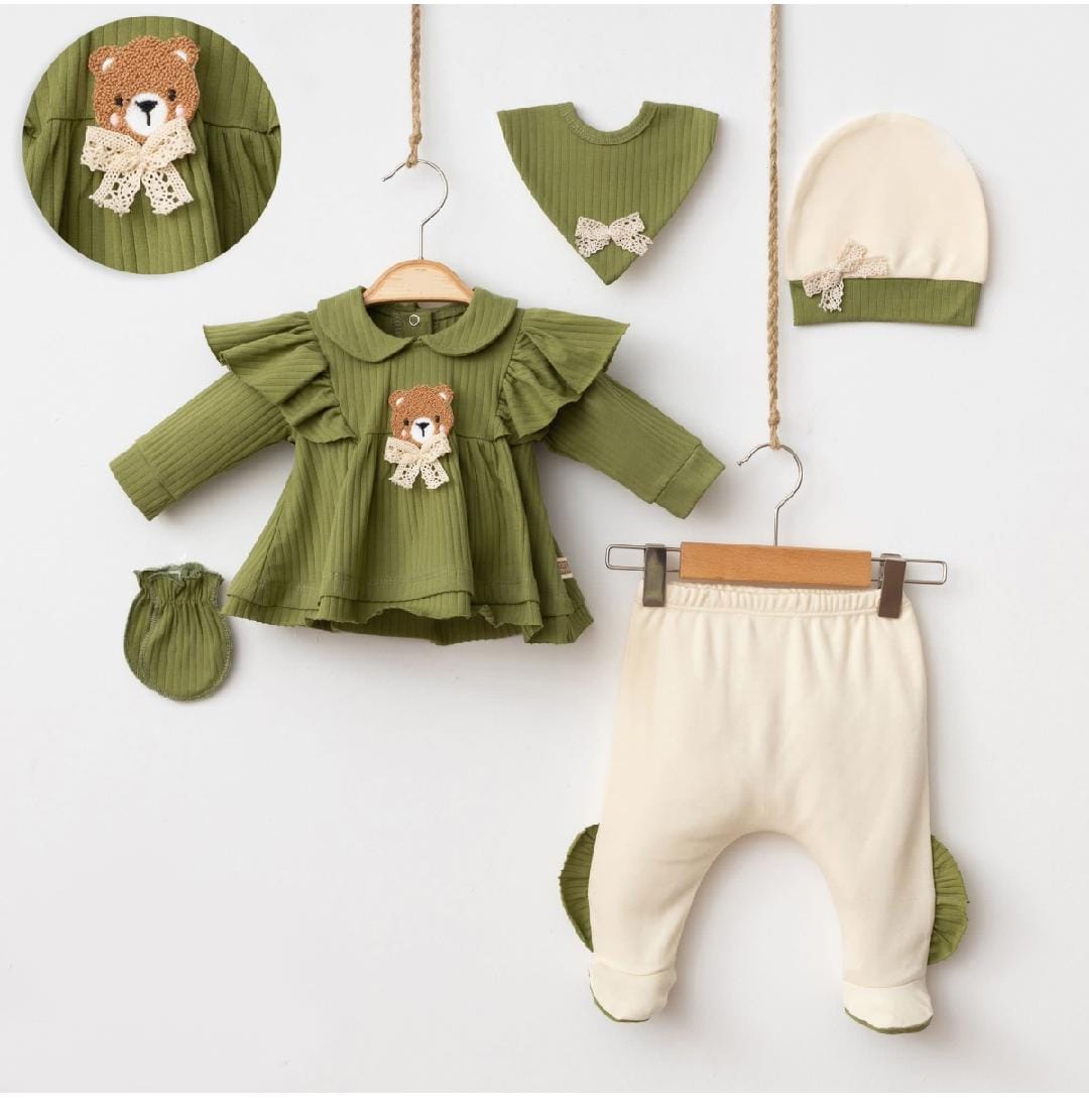 Light knitted 5pc welcome set