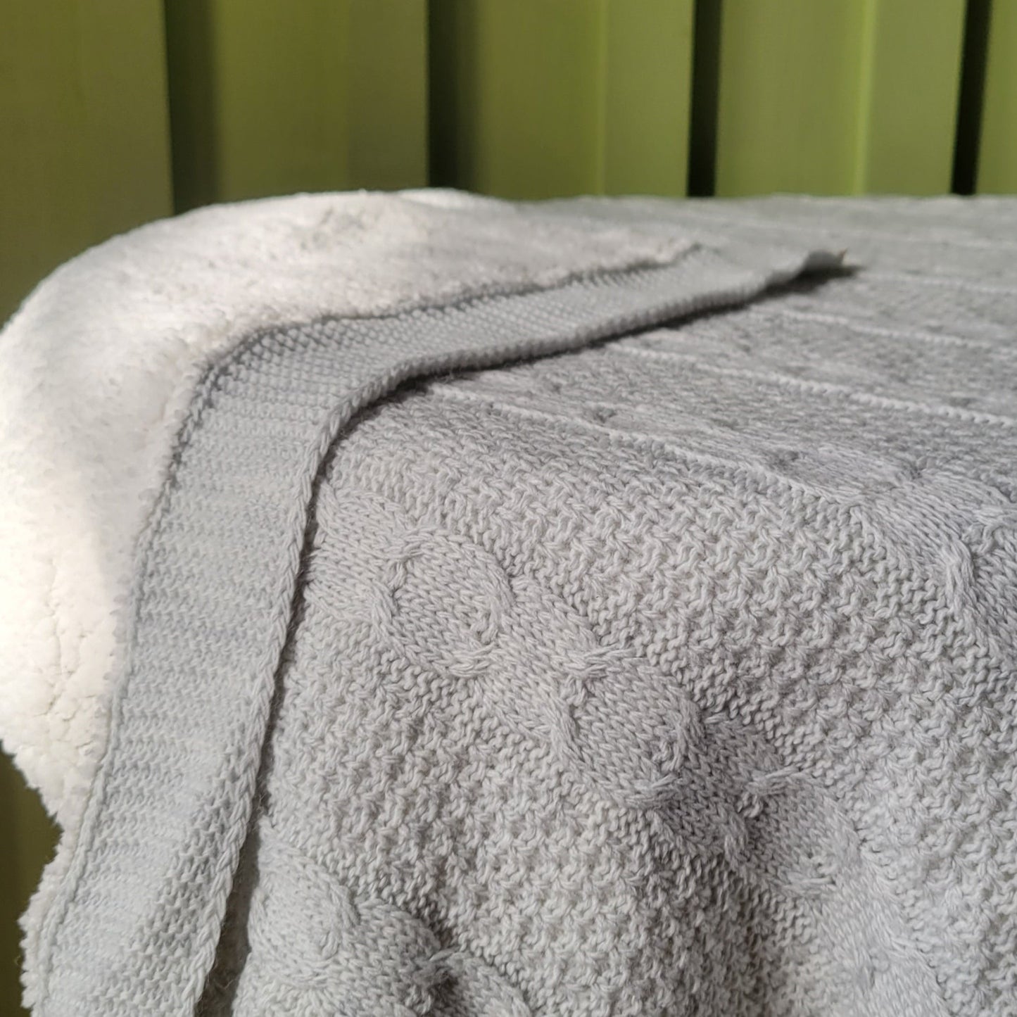 KNITTED DOUBLE SIDED SHERPA - baby blanket