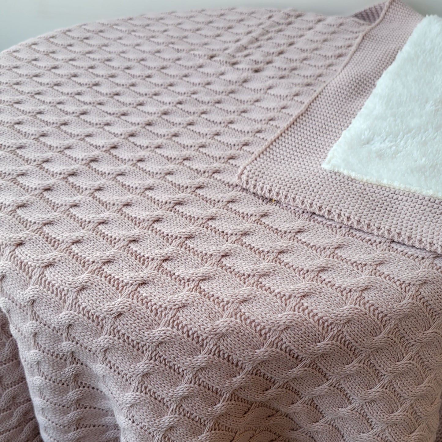 KNITTED DOUBLE SIDED SHERPA - baby blanket