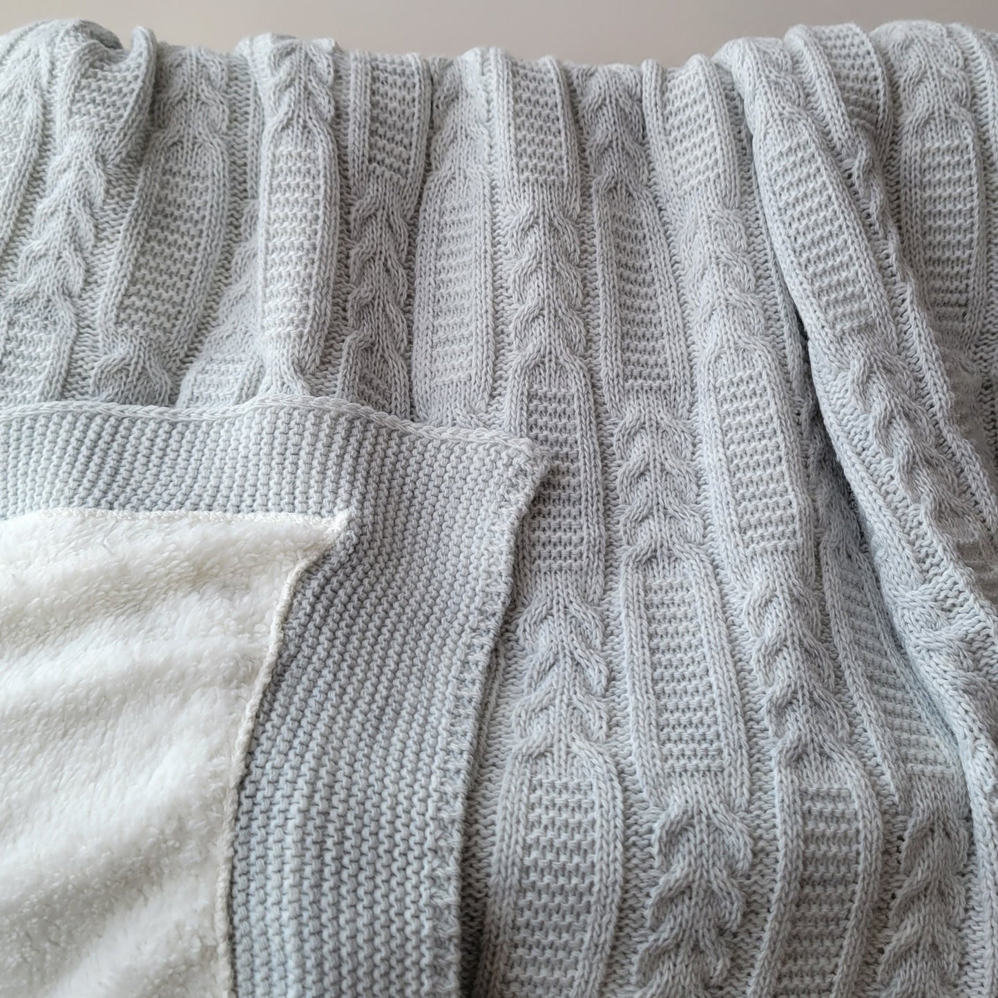 KNITTED DOUBLE SIDED SHERPA - baby blanket